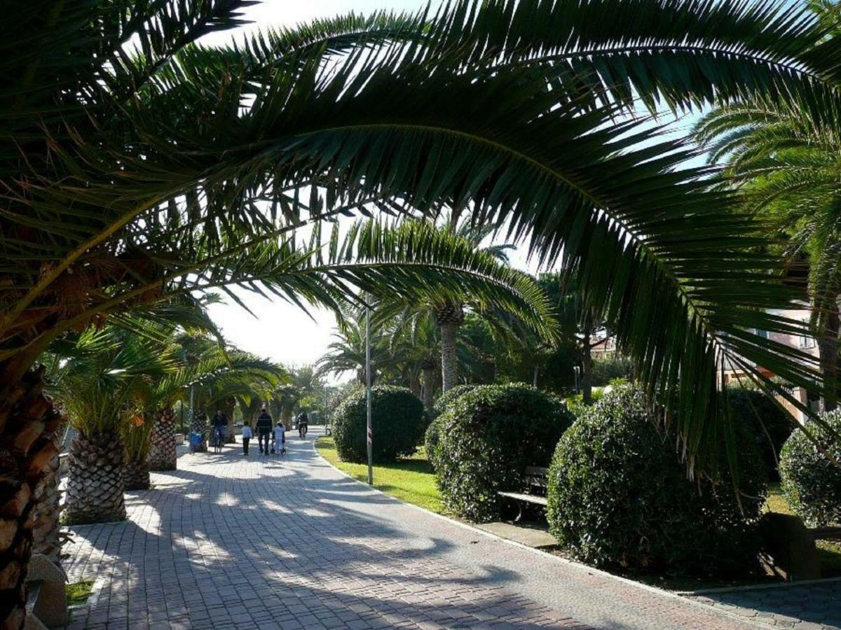 Appartamenti Frontemare Tortoreto Buitenkant foto